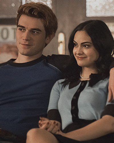 who is veronica lodge dating in real life 2019